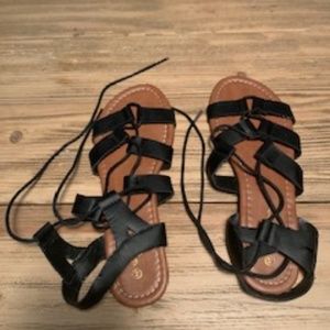 black strapy sandals